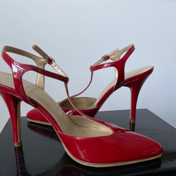 Saks Fifth Avenue Brand New Red Pumps - Picture 8 of 9